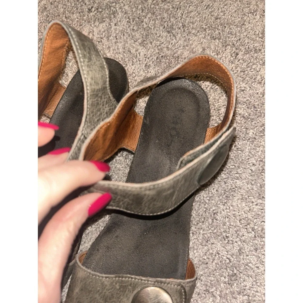 Taos Women's Sandals EU Size 39 Leather US 8 Ankle Strap Open Toe